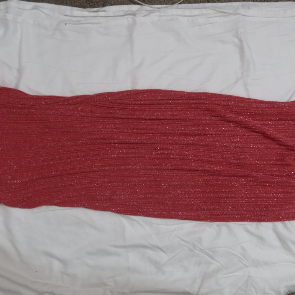 Red Ribbed Knit Dress - Picture 4 of 5